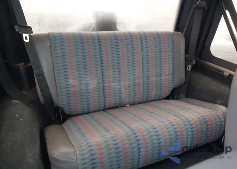 2004 Jeep Wrangler Se z USA, uszkodzony, nr VIN 1J4FA29124P721636